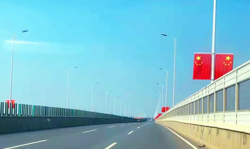 【為群眾辦實(shí)事】迎國慶！南昌城投運(yùn)管公司彰顯國企擔(dān)當(dāng) 做好“穩(wěn)安全、保暢通、強(qiáng)服務(wù)”工作